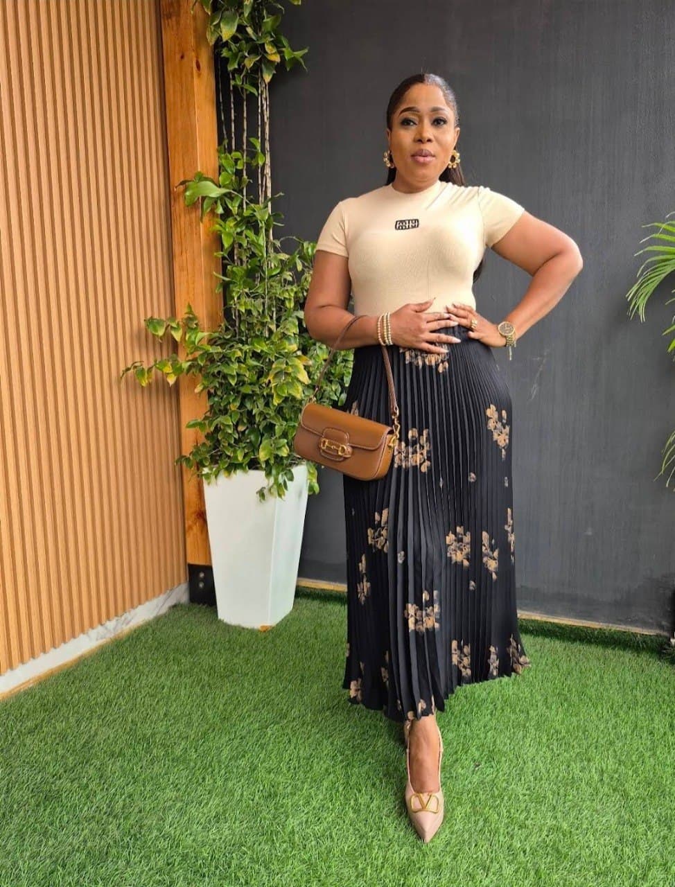 Ivory Top & Floral Pleated Midi Set
